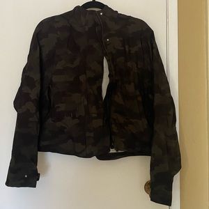 Lululemon windbreaker-size 12